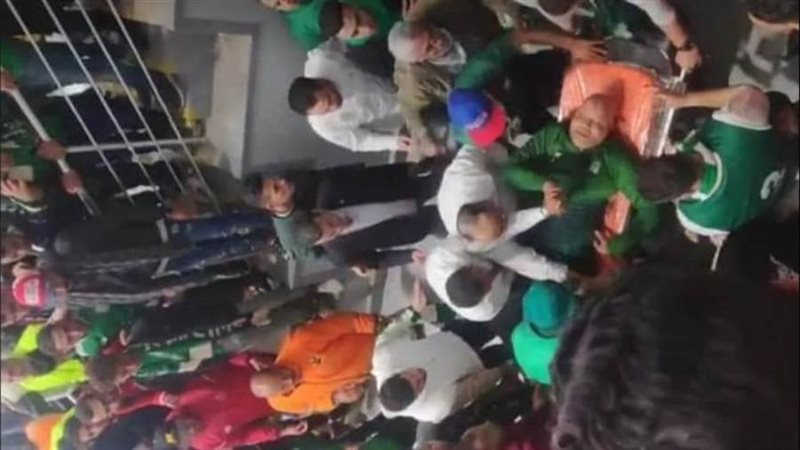 نقل المصابين في مباراة