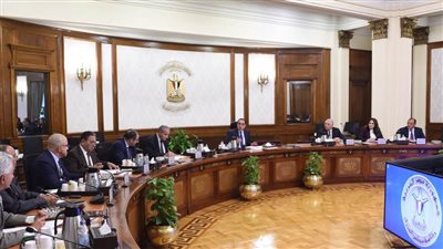 عاجل.. رئيس الوزراء: بدء الترتيبات الخاصة بالإفراج عن كل السلع الموجودة في الموانئ تباعا