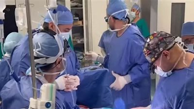 بالفيديو.. أول لقاء مع الفريق الطبي الذي أجرى أول عملية زرع رئة في مصر