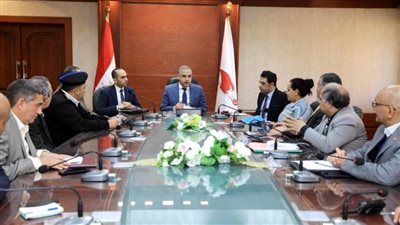 استعدادًا لإطلاق القافلة الشاملة.. محافظ سوهاج يلتقي أعضاء التحالف الوطني للعمل الأهلي التنموي