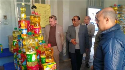 فتح منفذ ثابت لبيع السلع الغذائية بأسعار مخفضة بسمالوط بالمنيا 