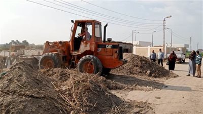 مركز ومدينة التل الكبير يواصل أعمال النظافة والإنارة العامة 