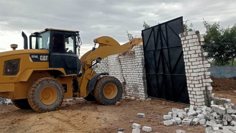 إزالة 12 حالة تعد