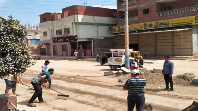 أعمال النظافة والإنارة