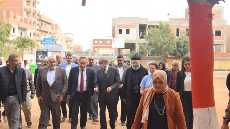 جانب من الجولة بقرية