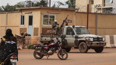 مقتل عشرة أشخاص في انفجار لغم في شرق بوركينا فاسو