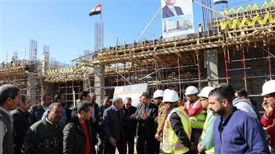 محافظ المنيا يتفقد الأعمال الإنشائية بمستشفى أبو قرقاص
