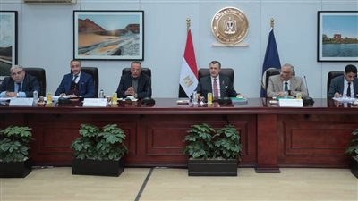 عيسى يترأس اجتماع المجلس الأعلى للآثار