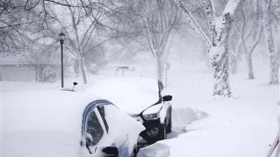 نيويورك تدفع بالشرطة العسكرية إلى الشوارع مع استمرار سقوط الضحايا نتيجة العاصفة