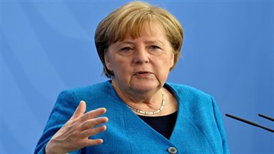 ميركل تستبعد مشاركتها في تسوية النزاع بأوكرانيا