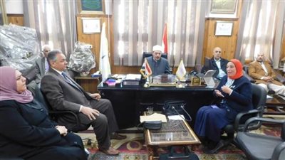 سوهاج الأزهرية تستقبل مدير عام التوجيه الفنى بقطاع المعاهد لمتابعة سير العملية التعليمية والامتحانات