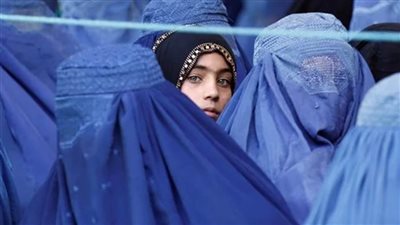 الأمم المتحدة تنفي توقفها عن تقديم المساعدات لأفغانستان رغم حظر عمل النساء