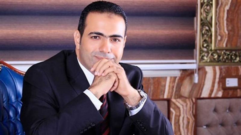 الدكتور محمود حسين