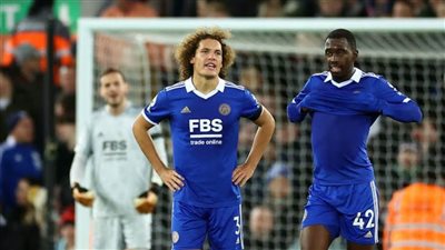 عاجل| بهدفين في مرماه.. مدافع ليستر سيتي يسحق فريقه أمام ليفربول