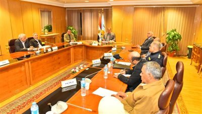 محافظ أسيوط يترأس اجتماع اللجنة الفنية لتوفيق أوضاع المنشآت الكنسية والمباني الخدمية التابعة لها