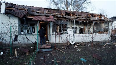 عاجل.. الملحدة لجأت إلى الله في محنتها وبدأت تصلي بصوت عالٍ