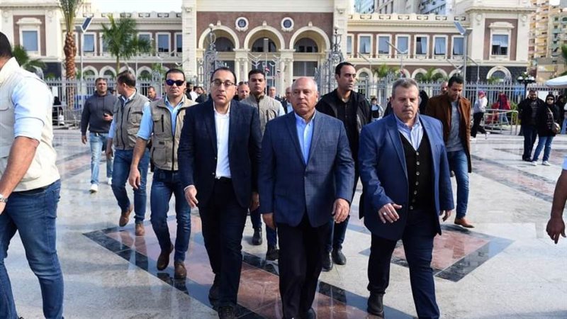 رئيس الوزراء يتوجه