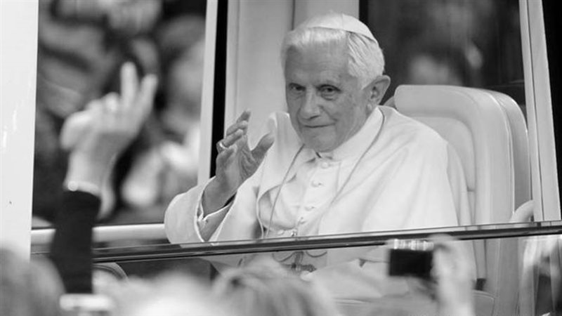 بابا الفاتيكان بنديكت