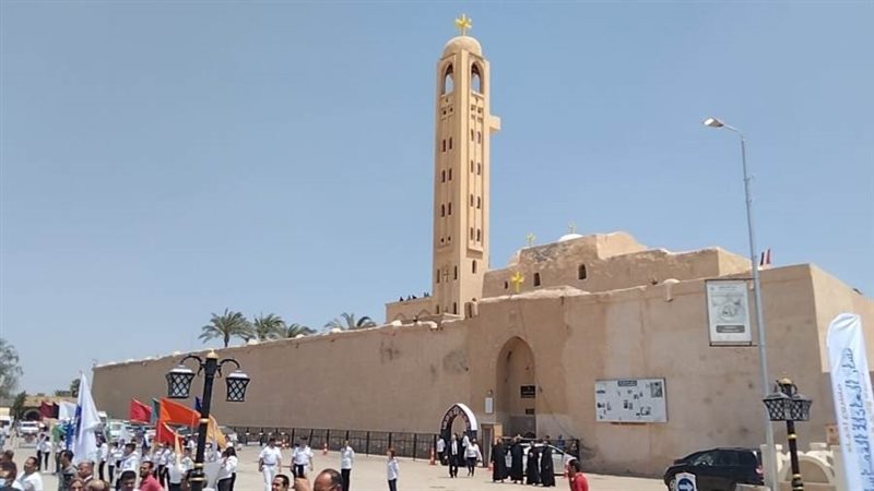 الافتتاح التجريبى