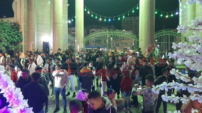 المواطنين خلال الاحتفال