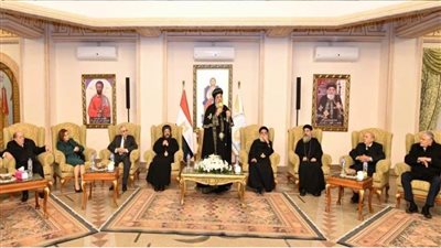 البابا تواضروس يستقبل وفد نادي القضاة بالإسكندرية بالمقر البابوي