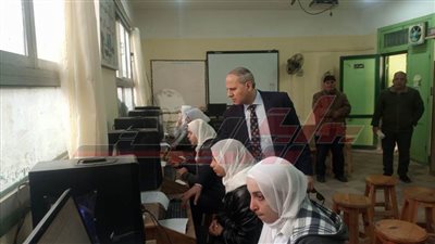 وكيل تعليم كفر الشيخ يتفقد امتحانات العملي بمدارس التعليم الفني