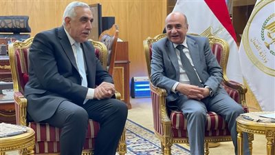 السفير العراقي يلتقي وزير العدل لتعزيز سبل التعاون بين البلدين 