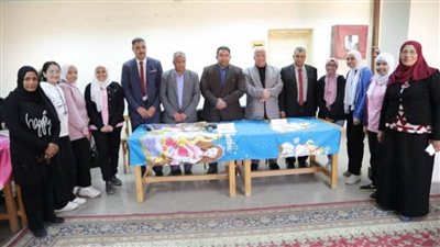 فوز مدرسة الفرافرة الثانوية المشتركة بالمركز الأول على مستوى قطاع تعليم المحافظة بمسابقة أوائل الطلبة للمرحلة الثانوية