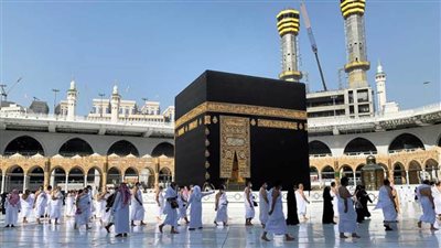 مستشار اللجنة الوطنية للحج والعمرة بالسعودية يكشف عدد المعتمرين في هذه الأيام