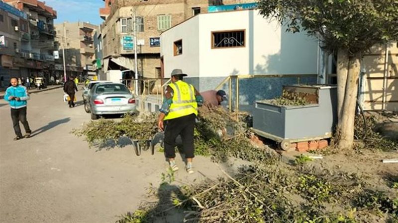 أعمال النظافة والإنارة