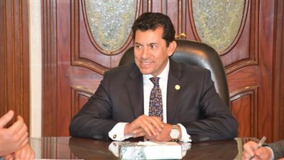 تنفيذاً لتكليفات الرئيس.. وزير الرياضة يقرر إعفاء ذوي الهمم من غرامات التأخير