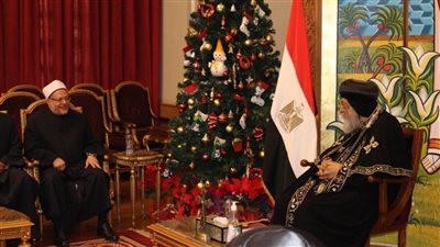 مفتي الجمهورية يلتقي البابا تواضروس للتهنئة بعيد الميلاد المجيد