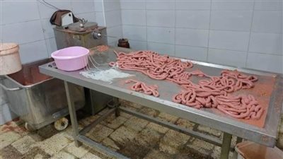 ضبط وإعدام 900 طن أغذية وغلق 21 ألف منشأة مخالفة بالشرقية