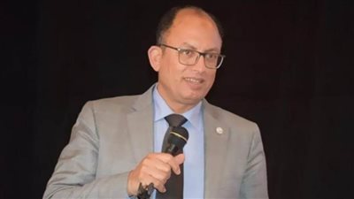 رئيس جامعة حلوان يهنئ البابا تواضروس بمناسبة عيد الميلاد المجيد