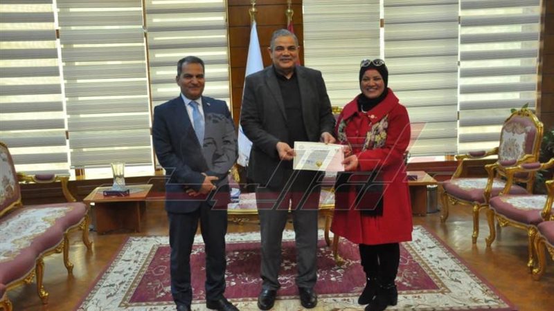 عميد كلية التربية