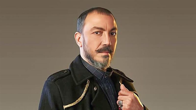 الفنان طارق لطفي