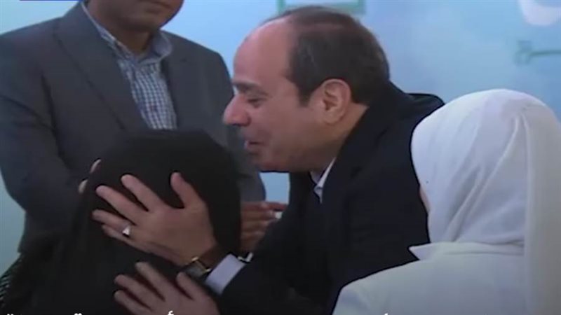 الرئيس السيسي يقبل