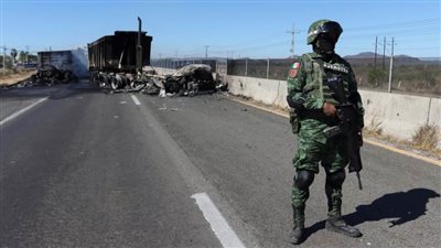 معركة دامية في شوارع المكسيك بمشاركة الجيش لاعتقال نجل تاجر مخدرات .. فيديو