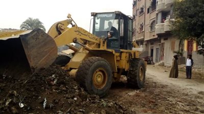 محافظ أسيوط: رفع 270 طنًا من نواتج تطهير ترع ومجاري البداري وديروط