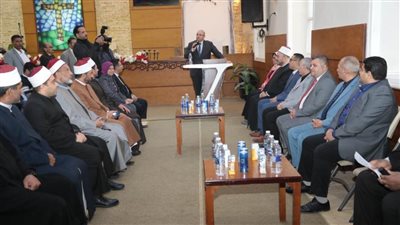 محافظ بني سويف يهنئ أبناء الطائفة الإنجيلية بعيد الميلاد 