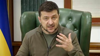 زيلينسكي يجرد 13 قسًا مواليًا لموسكو من الجنسية.. وبطريرك عموم روسيا: 