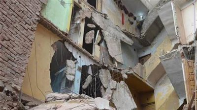 انهيار منزل مكون 3 طوابق بأسيوط والبحث عن ضحايا تحت الأنقاض 