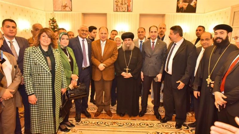 محافظ أسيوط يزور