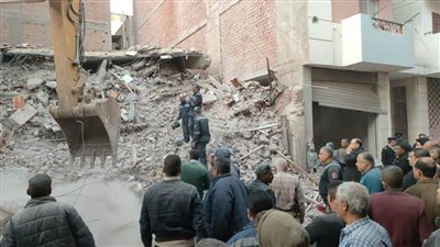 عاجل.. اتصال هاتفي من عجوز تحت أنقاض منزل بأسيوط.. إليك التفاصيل