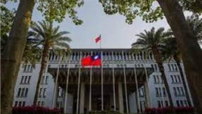 تايوان تتعقب 57 طائرة عسكرية صينية و4 سفن حربية في جميع أنحاء الجزيرة