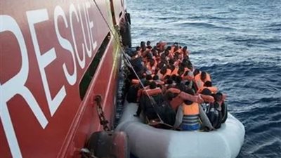 إيطاليا تعلن إنقاذ 56 مهاجرا ونقلهم إلى جزيرة لامبيدوزا بصقلية