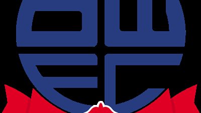 بولتون واندررز يتعاقد مع نلندولو مهاجم ساوثهامبتون على سبيل الإعارة