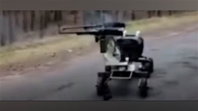 عاجل.. أحفاد كلاشنكوف ينجحون في تصنيع برج آلى يصيب الهدف بدقة عالية