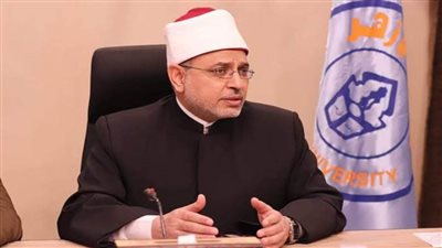 رئيس جامعة الأزهر يتفقد لجان الامتحانات بكلية اللغات والترجمة