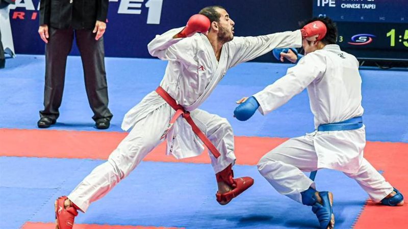 أحمد يستعد خلال منافسات